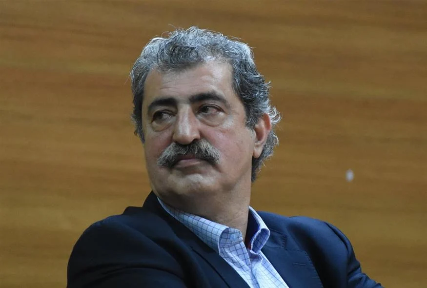 Ο Πολάκης ανέλαβε χρέη κριτή των πάντων πλην του εαυτού του. Σειρά στο «μπουλινγκ» πήραν Παναγιωτόπουλος – Μαμουλάκης