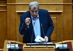 Κόλαση…προαναγγέλλει ο Πολάκης: “Ματαιοπονούν όσοι φιλοδοξούν να με «θέσουν εκτός» – Δεν του έστειλαν πρόσκληση για την ΚΕ