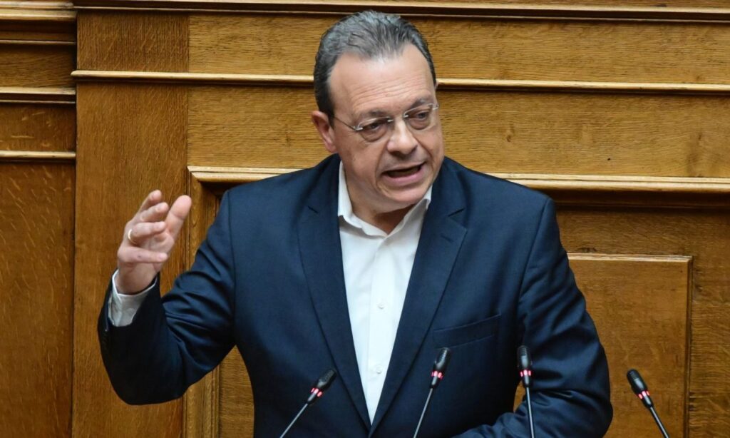 #Έχιδνα 18: Ρούμπος Φάμελλου σε Μητσοτάκη