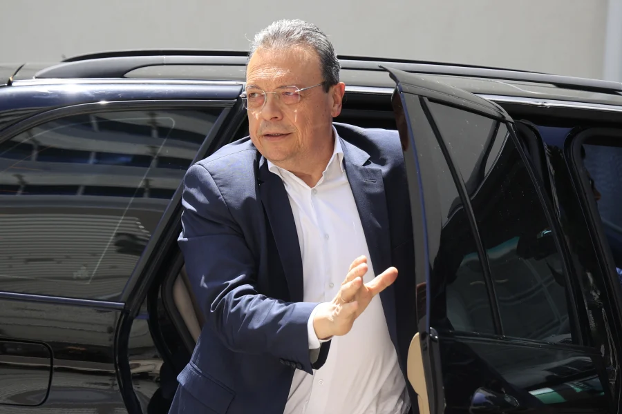 Ο Φάμελλος ενώπιος – ενωπίω με τον  «μισό ΣΥΡΙΖΑ» και την υστεροφημία: Όρισε ΠΓ λίγες ώρες πριν την ΚΕ για πρώτη φορά!