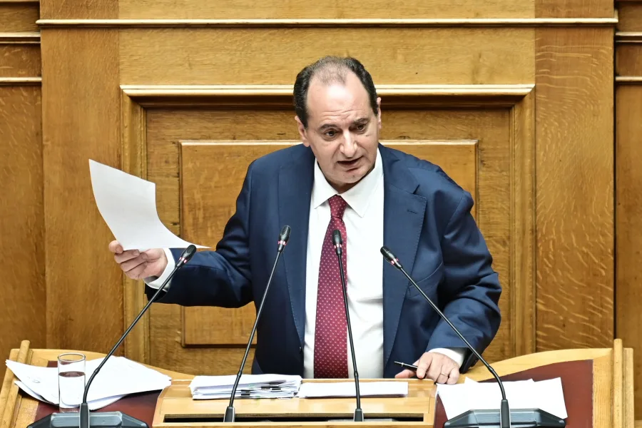 Ποινικές διώξεις στις διοικήσεις του ΟΑΣΘ για τα έσοδα από τις αποσύρσεις λεωφορείων