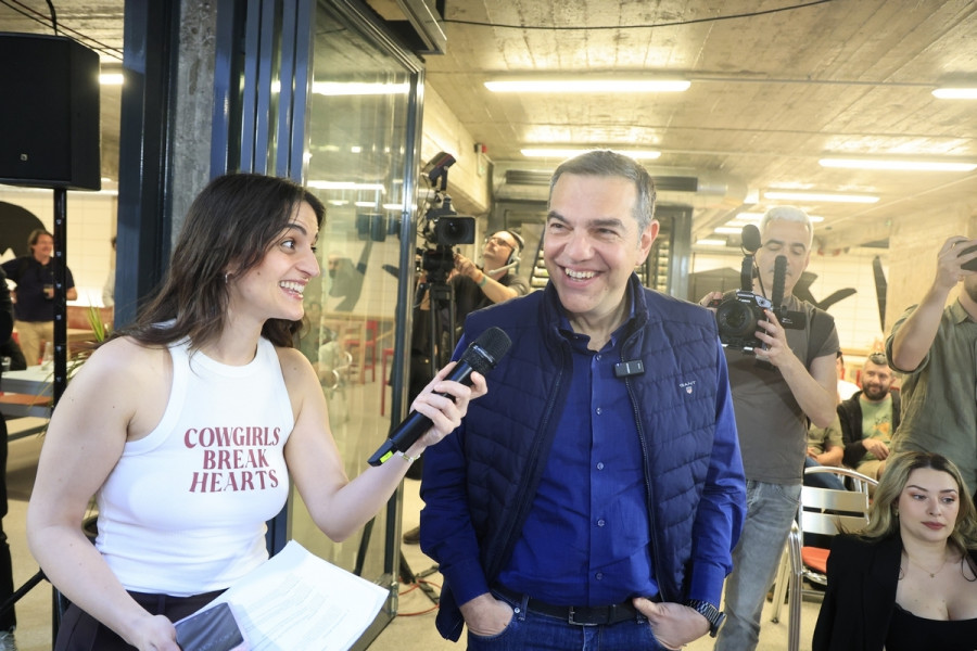 Πόσο λίγο ξέρουν τον Τσίπρα οι πρώην σύντροφοί του; “Δεν τον αφορουν πρόσωπα που θέτουν όρους και προϋποθέσεις – Δεν ασχολείται με τον ΣΥΡΙΖΑ,τις χρηματοδοτήσεις,τα ΜΜΕ, τα περιουσιακά του στοιχεία”