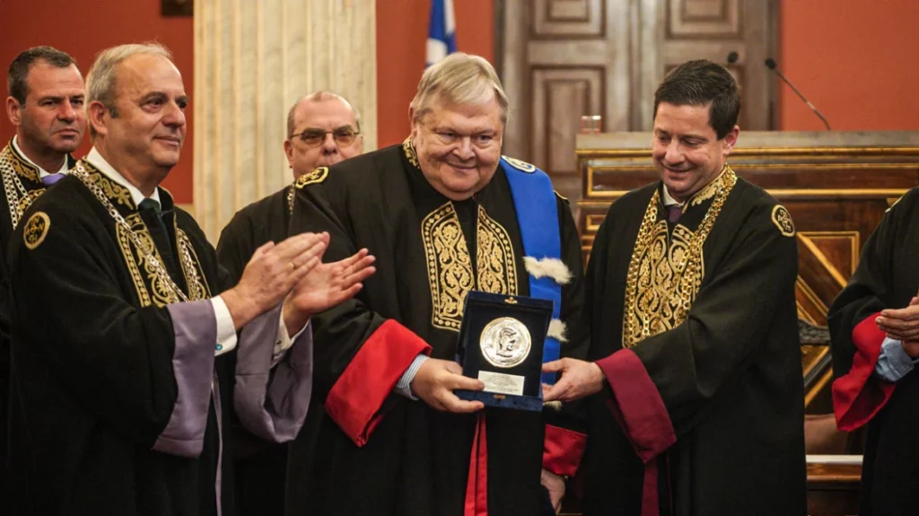 Η αναγόρευση του Βαγγέλη Βενιζέλου περιέχει πολιτικό μήνυμα : Σαμαράς – Δένδιας – Ανδρουλάκης – Μειμαράκης – Ντόρα!