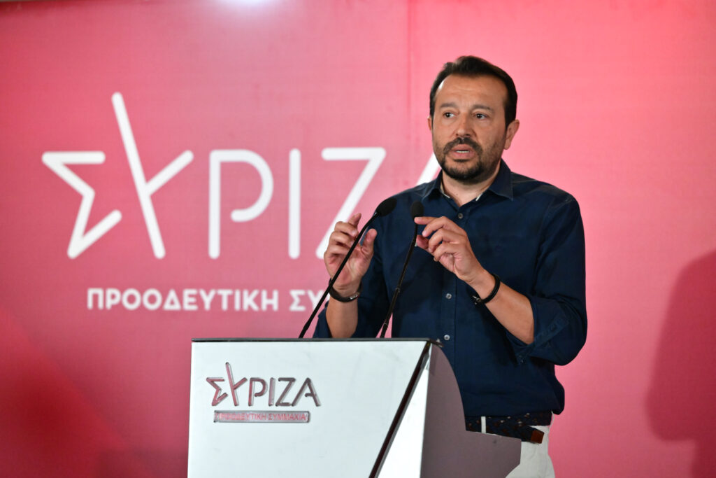 Παππάς από την ΚΕ του ΣΥΡΙΖΑ: «Ο ΣΥΡΙΖΑ είναι όρθιος» – Βολές σε Μητσοτάκη και αιχμές για Τσίπρα και ΕΛ.Α.Σ