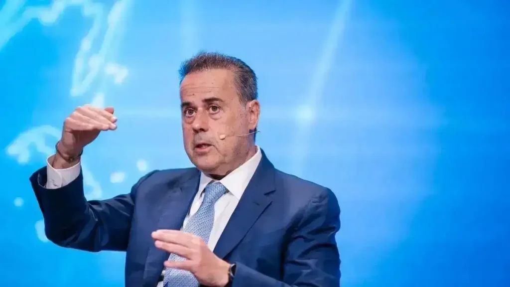 «Από 1.000 ευρώ τα φωτοβολταϊκά» λέει ο Παπασταύρου – Η κυβέρνηση υπόσχεται παρέμβαση στους λογαριασμούς μόνο… αν το απαιτήσουν οι συνθήκες